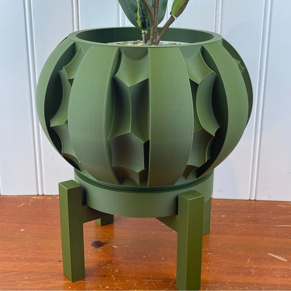 Erma Modern Indoor Planter Pot, Houseplant, Eco-friendly - Picture 3 of 9